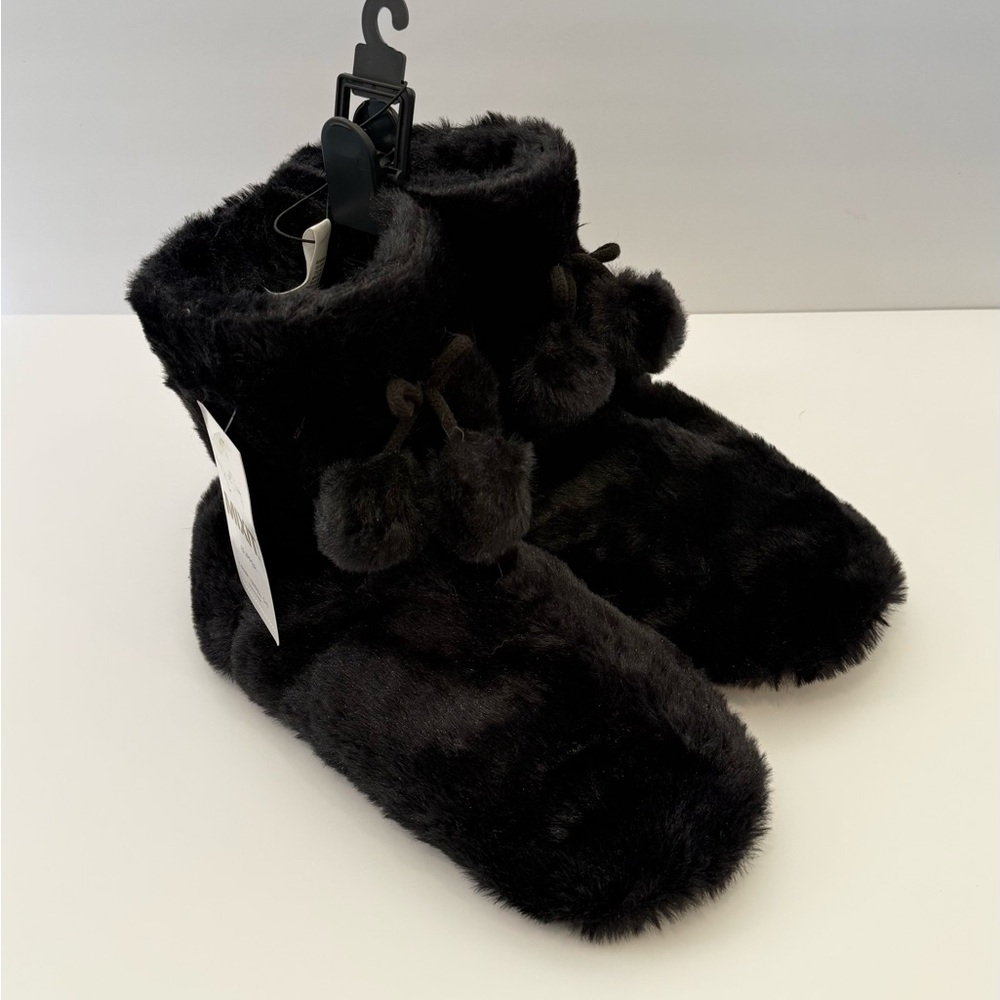 S L XL - New Adorable Black Fuzzy Slippers - Picture 11 of 11